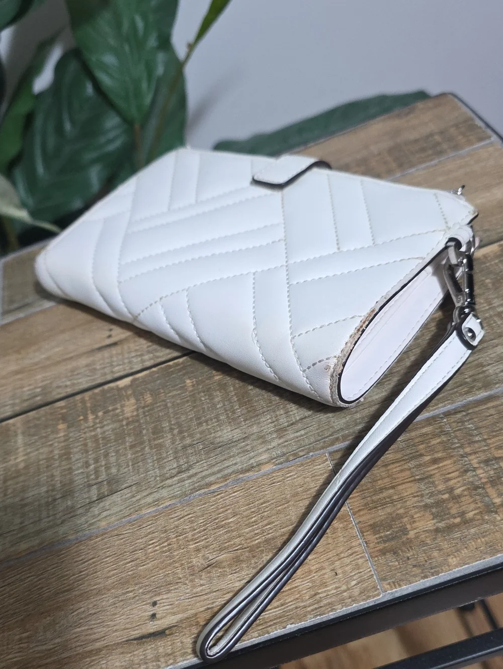 Michael Kors Quilted Peyron White Leather Wristlet Wallet